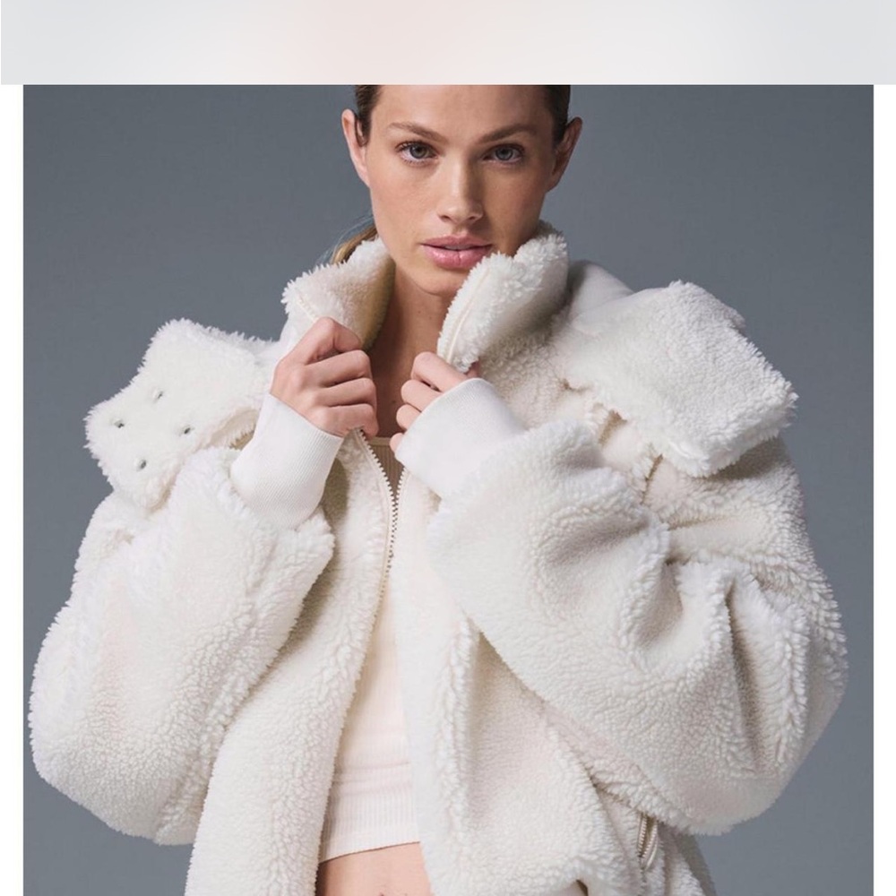 ALO Foxy Sherpa Jacket